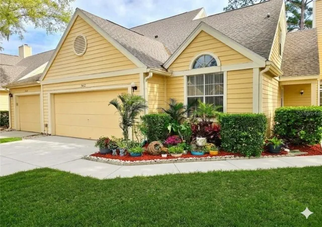Photo 2 of Condo for sale at 3612 Pine Knot Dr, Valrico, FL 33596 | MLS# TB8518508 | Listing updated on 2026-09-15