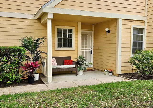 3rd image of 3612 Pine Knot Dr, Valrico, FL 33596 | MLS# TB8518508