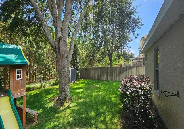 5th image of 1068 Vanderbilt Dr, Eustis, FL 32726 | MLS# O6416251