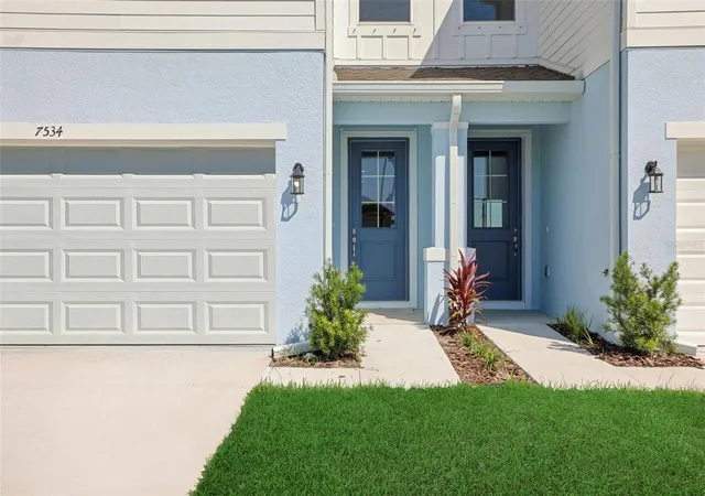 Photo 3 of Townhouse for sale at 7534 Sea Oak Ct, Parrish, FL 34219 | MLS# G5113651 | Listing updated on 2026-10-15