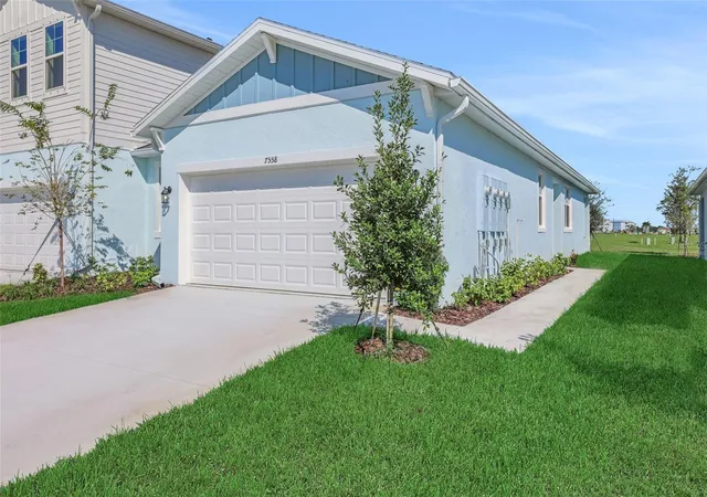 Photo 2 of Townhouse for sale at 7542 Sea Oak Ct, Parrish, FL 34219 | MLS# G5113654 | Listing updated on 2026-10-15