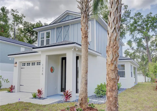 3rd image of 1316 E 9Th Ave, Mount Dora, FL 32757 | MLS# O6416275