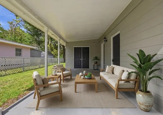 Photo 4 of Single family home for sale at 917 Kensington Dr, Orlando, FL 32808 | MLS# O6416277 | Listing updated on 2026-09-04
