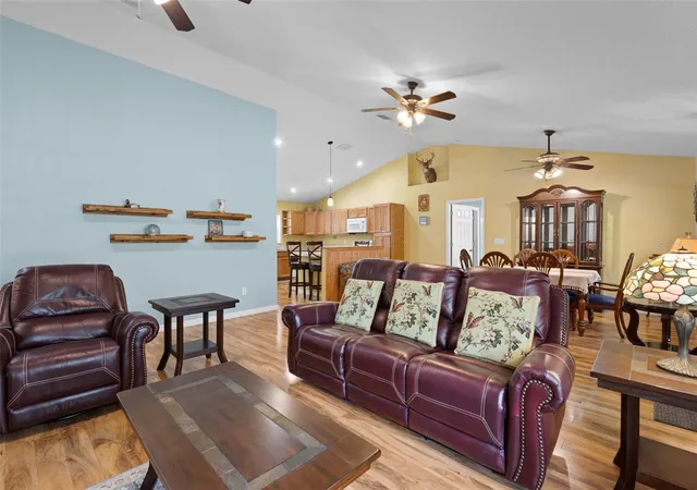 Homes for sale in Branford, FL | 10250 Ne 5Th Ave, Branford, FL 32008 | MLS# GC541137