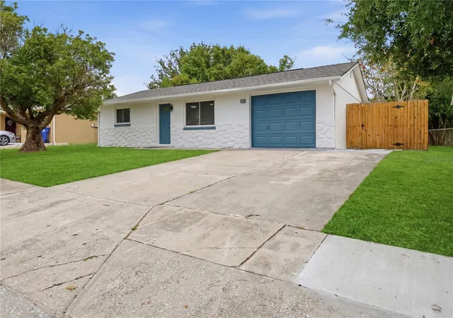 Photo 1 of Single family home for sale at 6338 Aberdeen Ave, New Port Richey, FL 34653 | MLS# TB8518562 | Listing updated on 2026-10-09