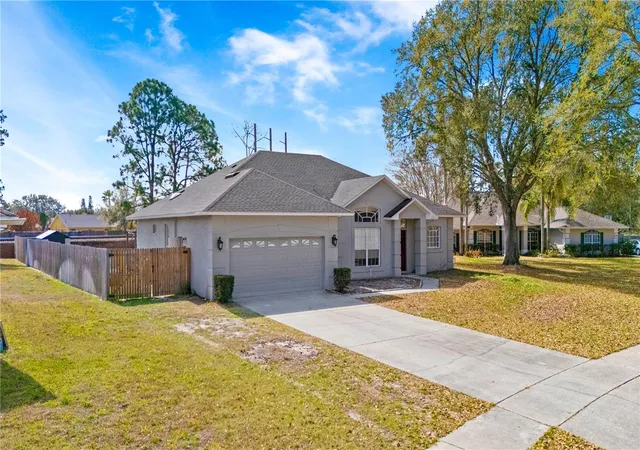 Photo 2 of Single family home for sale at 134 Estates Cir, Lake Mary, FL 32746 | MLS# S5151795 | Listing updated on 2026-07-06