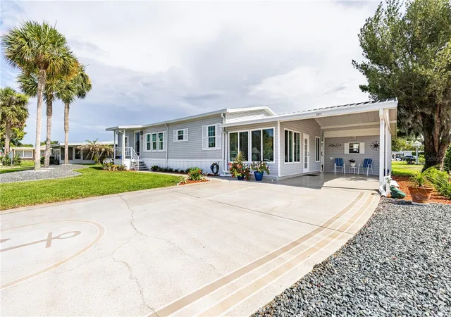 Homes for sale in Tavares, FL | 2611 Vindale Rd, Tavares, FL 32778 | MLS# G5113668