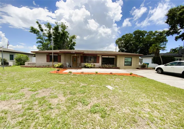 Homes for sale in Kenneth City, FL | 5944 51st Ave N, Kenneth City, FL 33709 | MLS# TB8518576