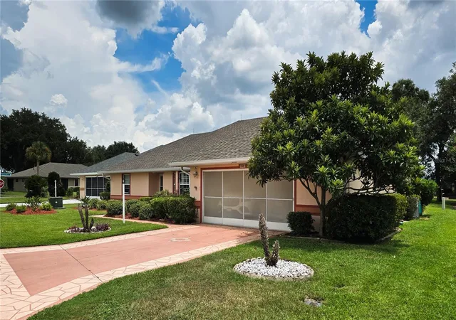 Photo 2 of Single family home for sale at 5506 Prince Charles Ln, Leesburg, FL 34748 | MLS# O6416308 | Listing updated on 2026-09-30