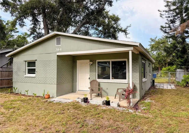 Photo 3 of Single family home for sale at 364 3rd Street Nw, Largo, FL 33770 | MLS# TB8518585 | Listing updated on 2026-08-14