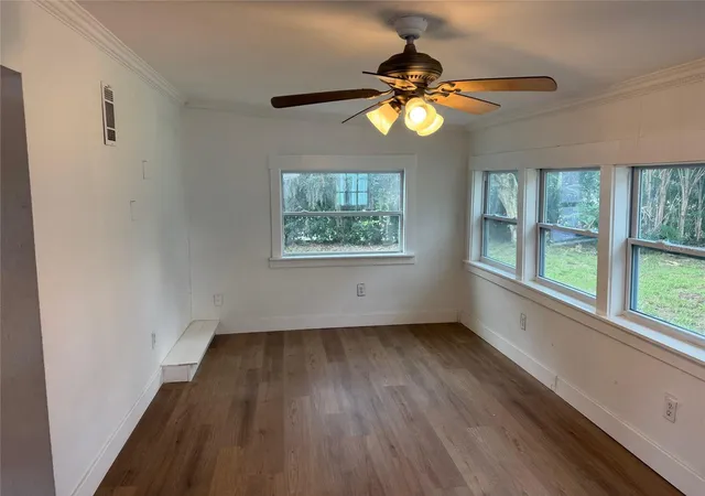 Photo 4 of Single family home for sale at 2121 Greenway Dr, Winter Haven, FL 33881 | MLS# O6416319 | Listing updated on 2026-09-19