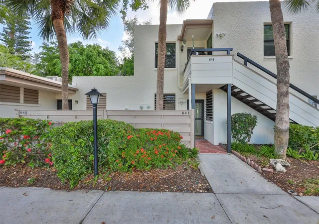 1st image of 647 Woodlawn Dr #647, Bradenton, FL 34210 | MLS# A4696904