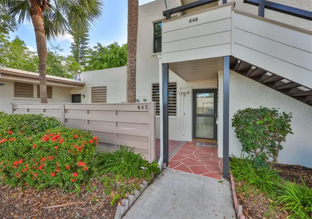 2nd image of 647 Woodlawn Dr #647, Bradenton, FL 34210 | MLS# A4696904