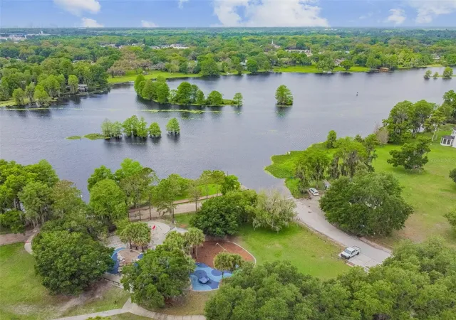 35th image of 503 Rollingview Dr, Temple Terrace, FL 33617 | MLS# TB8518607