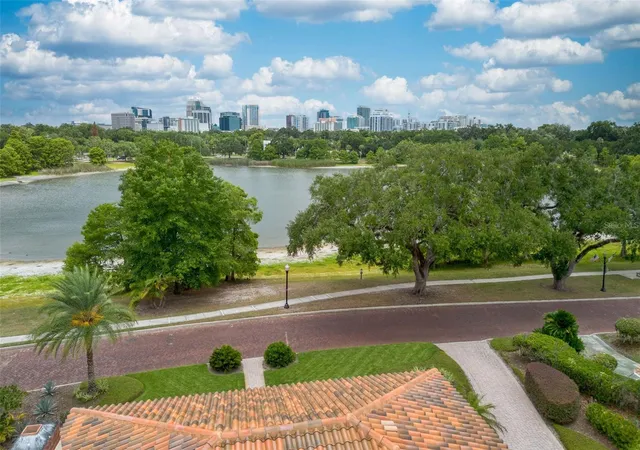Photo 4 of Single family home for sale at 830 Lake Davis Dr, Orlando, FL 32806 | MLS# O6416350 | Listing updated on 2026-09-12