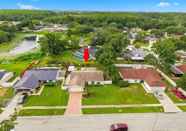 2nd image of 5309 Black Pine Dr, Tampa, FL 33624 | MLS# TB8518639