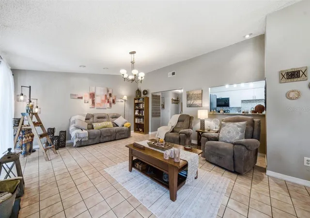 4th image of 5309 Black Pine Dr, Tampa, FL 33624 | MLS# TB8518639