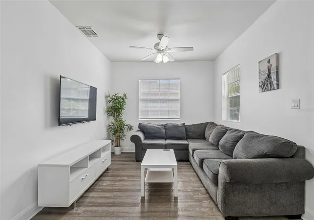 Photo 4 of Single family home for sale at 1406 E 23rd Avenue, Tampa, FL 33605 | MLS# TB8518643 | Listing updated on 2026-09-30