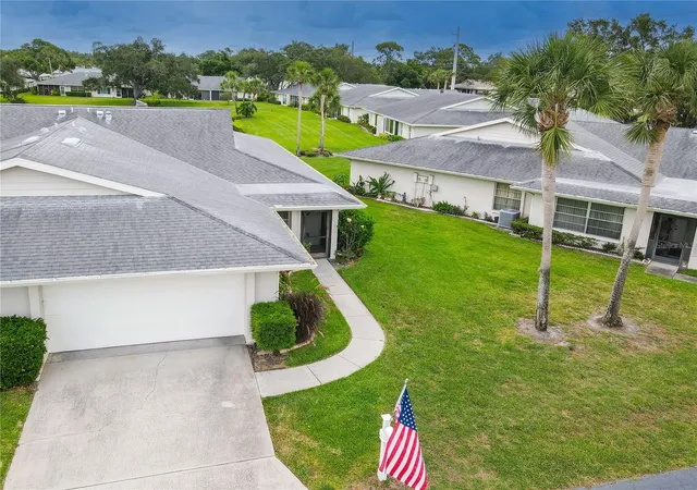 Photo 3 of Single family home for sale at 4136 Bowling Green Cir #23, Sarasota, FL 34233 | MLS# A4696926 | Listing updated on 2026-09-04