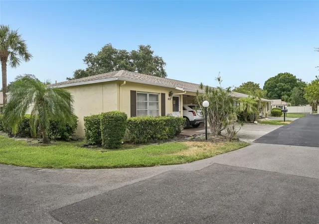 2nd image of 390 301St Blvd W, Bradenton, FL 34205