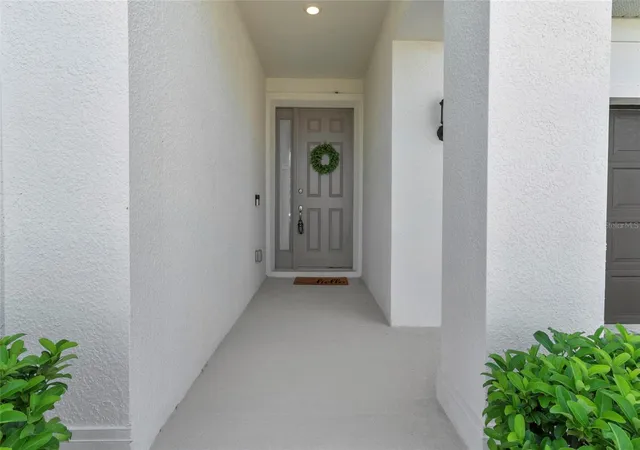 Photo 2 of Single family home for sale at 4418 Lions Gate Ave, Clermont, FL 34711 | MLS# G5113675 | Listing updated on 2026-10-23