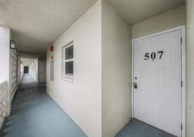 3rd image of 9 Forbes Pl #507, Dunedin, FL 34698 | MLS# TB8518660