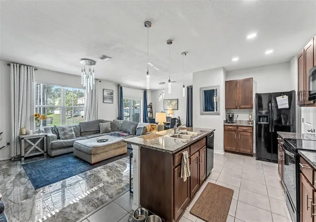 5th image of 3509 Diamond Leaf Ct, Valrico, FL 33594 | MLS# L4962695