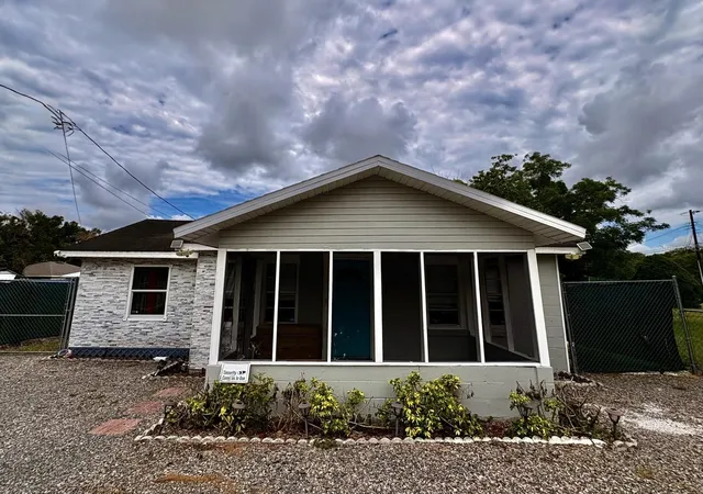 Photo 1 of Single family home for sale at 5415 Old Hwy 37, Lakeland, FL 33811 | MLS# TB8518667 | Listing updated on 2026-09-28