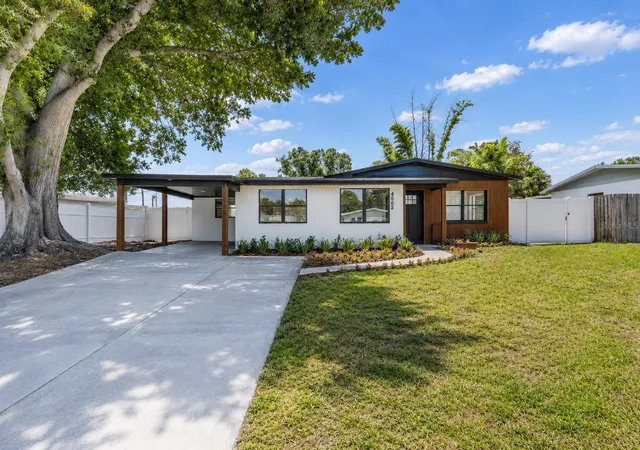 Photo 2 of Single family home for sale at 4502 S Grady Ave, Tampa, FL 33611 | MLS# O6416394 | Listing updated on 2026-09-05