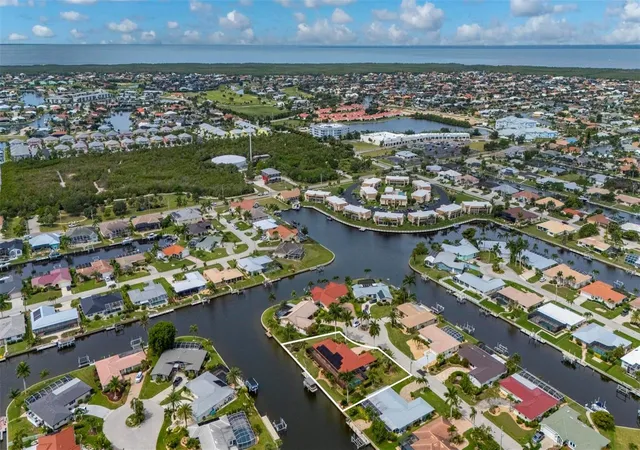Photo 2 of Single family home for sale at 950 Lassino Ct, Punta Gorda, FL 33950 | MLS# C7527274 | Listing updated on 2026-08-22