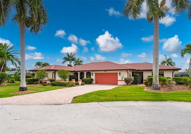 Photo 1 of Single family home for sale at 950 Lassino Ct, Punta Gorda, FL 33950 | MLS# C7527274 | Listing updated on 2026-08-22