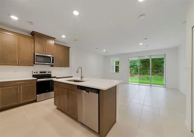 3rd image of 1661 Greenleaf Woods Cvs, Oviedo, FL 32765 | MLS# O6416399