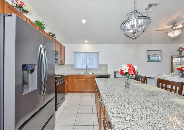 4th image of 7640 Muscovy Dr, Lakeland, FL 33810 | MLS# TB8518682
