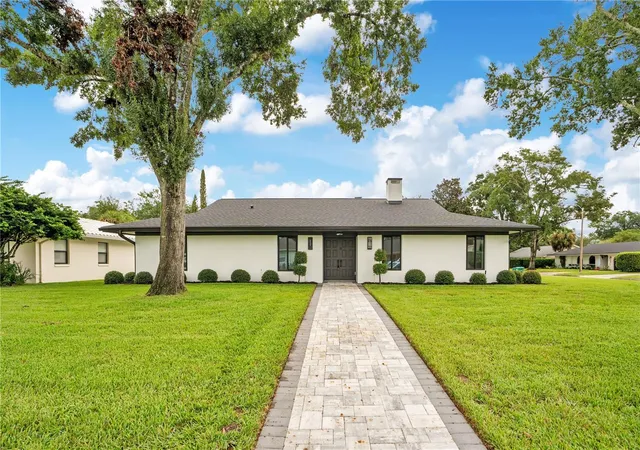 Photo 3 of Single family home for sale at 2491 Lauder Dr, Maitland, FL 32751 | MLS# R4911437 | Listing updated on 2026-10-12