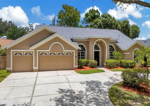 Homes for sale in Tampa, FL | 5633 Glencrest Blvd, Tampa, FL 33625 | MLS# TB8518688