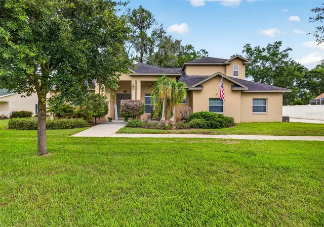 Photo 2 of Single family home for sale at 32449 Laurel Ct, SAN ANTONIO, FL 33576 | MLS# TB8518690 | Listing updated on 2026-10-09