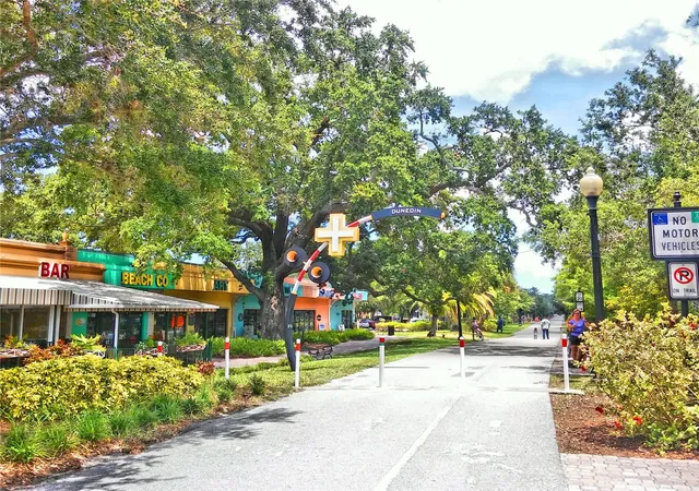 2nd image of 7 Elgin Pl, DUNEDIN, FL 34698