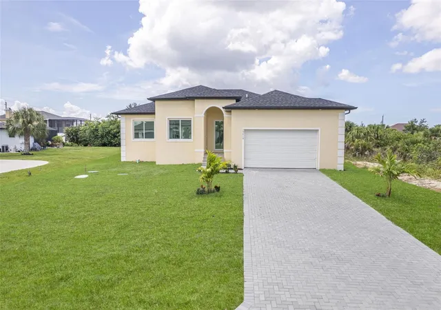 Photo 4 of Single family home for sale at 15419 Seafoam Cir, Port Charlotte, FL 33981 | MLS# D6147785 | Listing updated on 2026-09-13