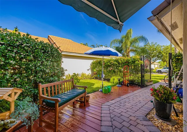 Photo 4 of Single family home for sale at 2305 Summersweet Dr, Alva, FL 33920 | MLS# A4696950 | Listing updated on 2026-09-04