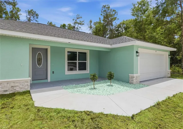 4th image of 10 Bay Ln, Ocklawaha, FL 32179 | MLS# OM726558