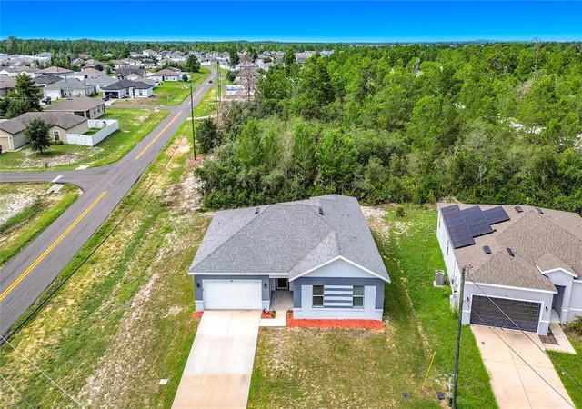 Photo 3 of Single family home for sale at 106 Oak Cir, Kissimmee, FL 34759 | MLS# C7527283 | Listing updated on 2026-09-03
