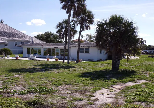 Photo 3 of Single family home for sale at 1124 Sunset Dr, Venice, FL 34285 | MLS# N6144699 | Listing updated on 2026-08-25