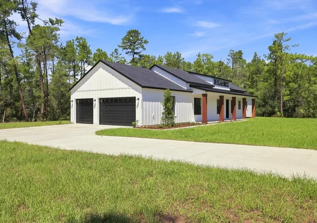 Photo 3 of Single family home for sale at 6534 N Harcross Ave, Dunnellon, FL 34433 | MLS# O6416475 | Listing updated on 2026-10-09