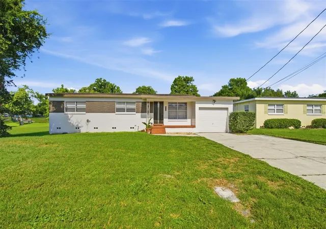 Photo 1 of Single family home for sale at 832 Thalia Dr, Orlando, FL 32807 | MLS# O6416496 | Listing updated on 2026-10-13