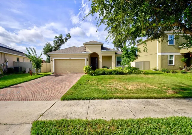 Photo 3 of Single family home for sale at 2349 Jernigan Loop, Kissimmee, FL 34746 | MLS# O6416499 | Listing updated on 2026-07-28