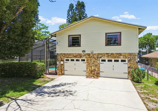 2nd image of 3141 N Canal Dr, Palm Harbor, FL 34684 | MLS# TB8518778