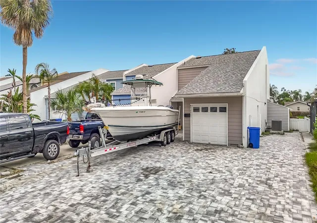Photo 2 of Single family home for sale at 8725 Bay Pointe Dr, Tampa, FL 33615 | MLS# TB8518780 | Listing updated on 2026-09-26
