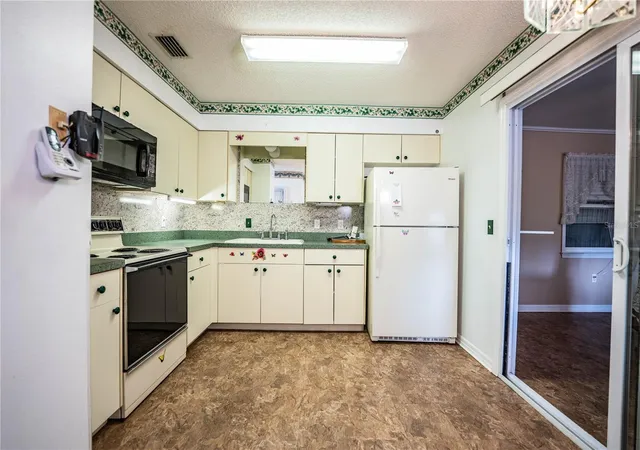 Photo 4 of Single family home for sale at 4235 Cerimen St, Lake Wales, FL 33898 | MLS# L4962708 | Listing updated on 2026-09-14