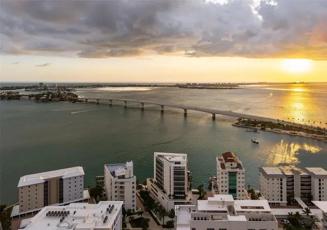 2nd image of 280 Golden Gate Pt, SARASOTA, FL 34236