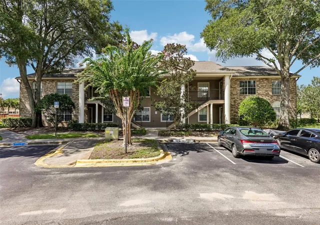 2nd image of 124 Reserve Cir, OVIEDO, FL 32765
